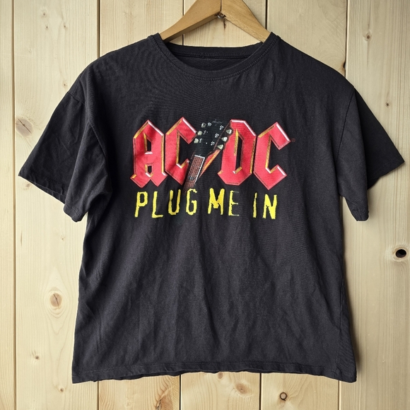 AC/DC Tops - AC/DC Plug Me In Black Red T Shirt Womens Small